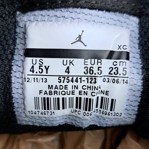 Nike Air Jordan 1 Mid GS size 4.5y 4.5 575441-123 RARE vi Carmine 2014 - Picture 10 of 15